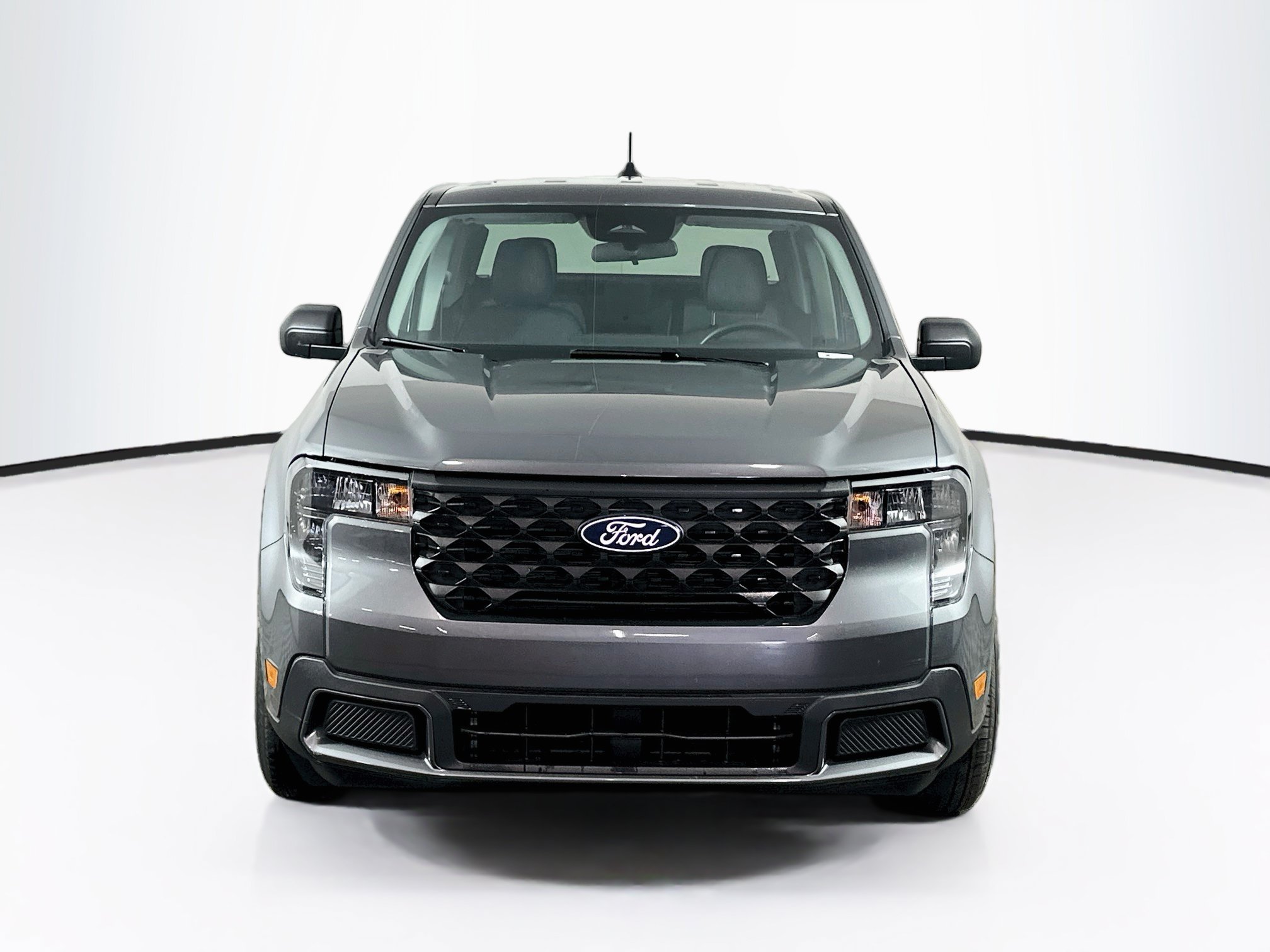 Used 2025 Ford Maverick XLT FWD image 2