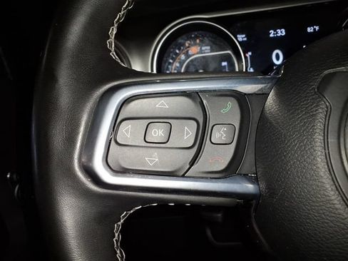 Used 2022 Jeep Wrangler Unlimited Sahara w/ Dual Top Group AWD/4WD image 15