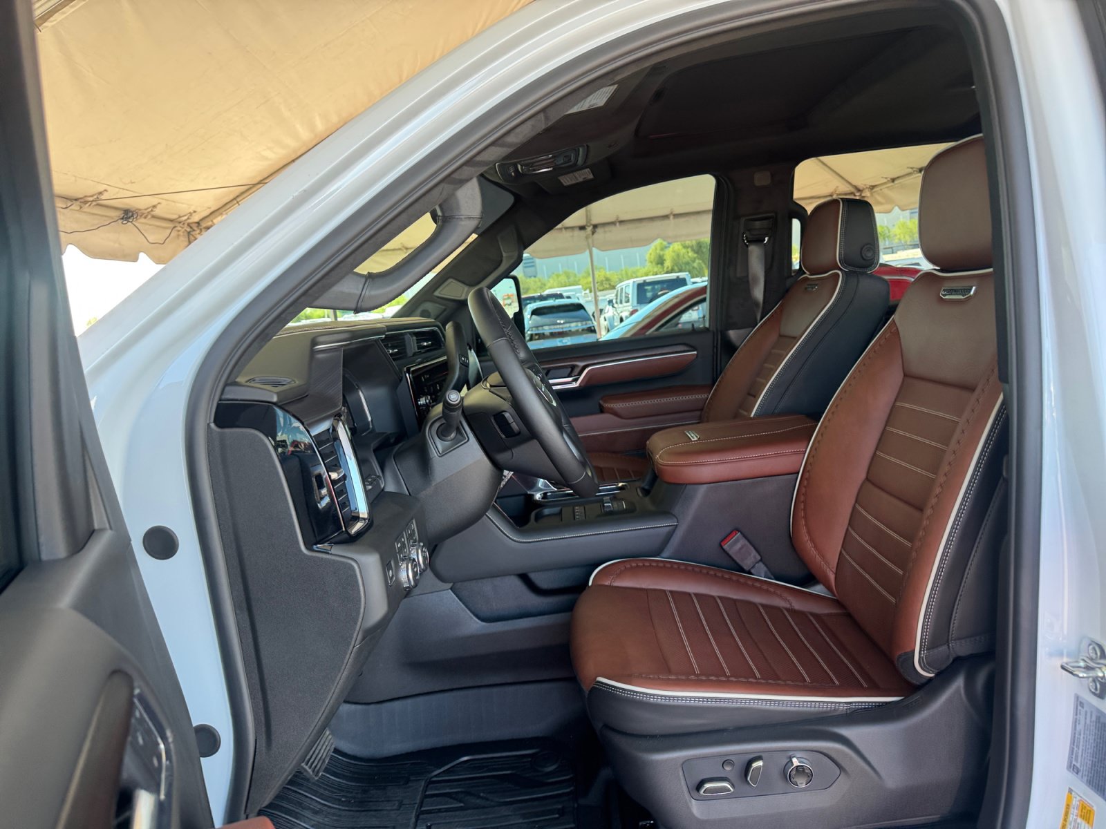 Used 2026 GMC Sierra 2500 Denali Ultimate AWD/4WD image 9