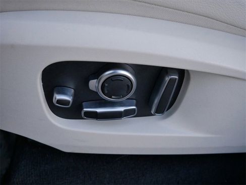 Used 2022 Jaguar F-PACE S image 15