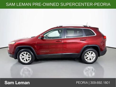 Used 2018 Jeep Cherokee Latitude w/ Cold Weather Group image 4