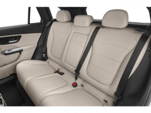 Used 2024 Mercedes-Benz GLC 300 image 13