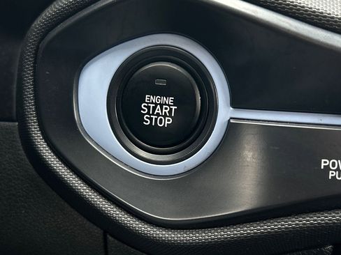 Used 2022 Hyundai Veloster N image 30