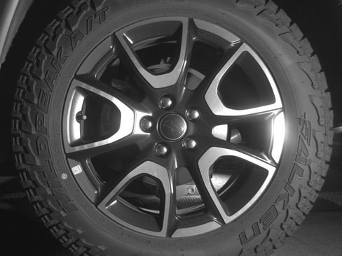 Used 2025 Jeep Compass Trailhawk image 14