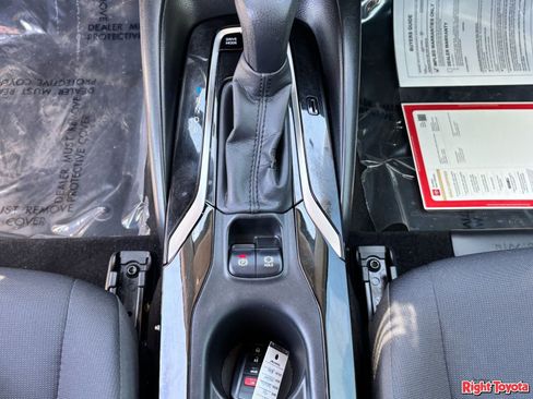 Certified 2021 Toyota Corolla LE w/ Carpet Mat Package (TMS) FWD image 30
