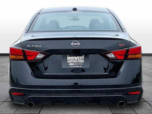 Used 2024 Nissan Altima 2.5 SR FWD image 4
