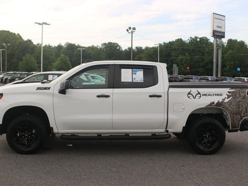Used 2024 Chevrolet Silverado 1500 Custom Trail Boss w/ Realtree Special Edition AWD/4WD image 4