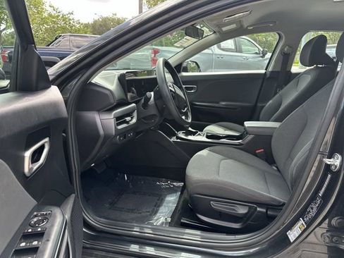 Used 2025 Kia K4 FWD image 22