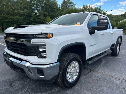 Used 2024 Chevrolet Silverado 3500 LT AWD/4WD image 58