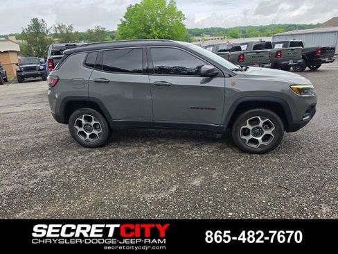 Used 2022 Jeep Compass Trailhawk w/ Trailhawk Elite Group AWD/4WD image 4