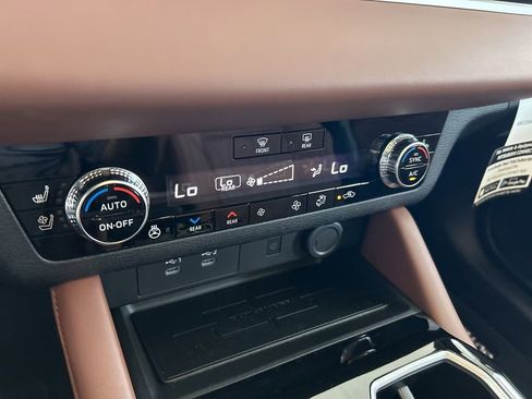 New 2026 Mitsubishi Outlander SEL image 46