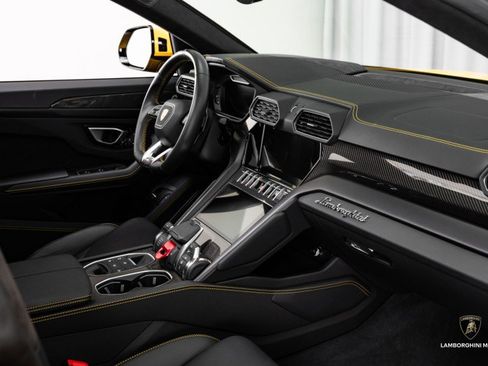 Used 2023 Lamborghini Urus S image 44