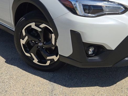 Used 2023 Subaru Crosstrek 2.5i Limited AWD/4WD image 3