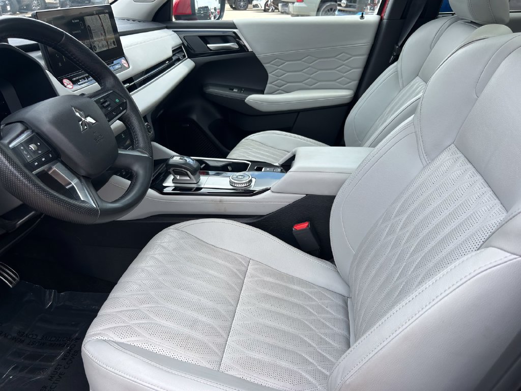 Used 2025 Mitsubishi Outlander SEL AWD/4WD image 11