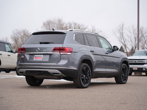 Used 2019 Volkswagen Atlas SEL Premium image 3