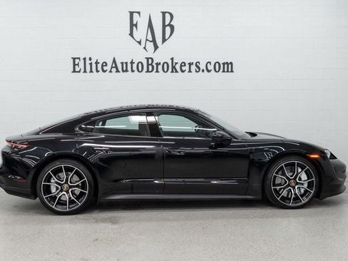 Used 2022 Porsche Taycan RWD image 5