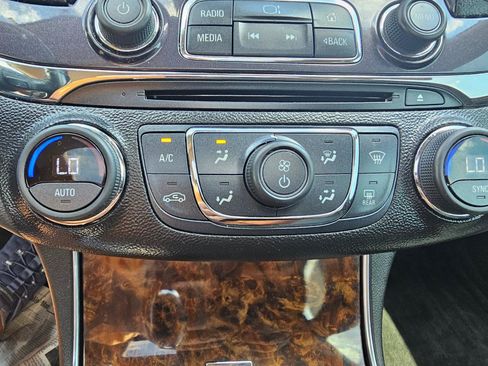 Used 2014 Chevrolet Impala LTZ FWD image 43