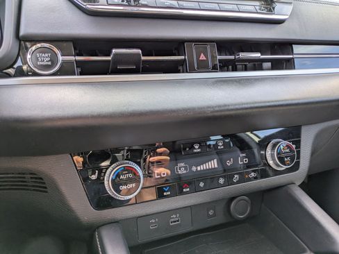 Used 2023 Mitsubishi Outlander SEL FWD image 21
