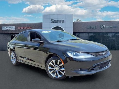 Used 2015 Chrysler 200 S FWD image 1