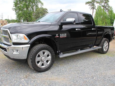 Used 2015 RAM 2500 Laramie w/ Protection Group AWD/4WD image 4