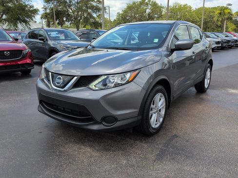 Used 2019 Nissan Rogue Sport S w/ Appearance Package FWD image 8