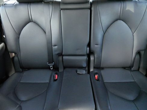 Used 2025 Toyota Grand Highlander AWD image 13