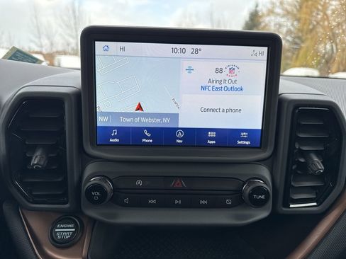 Used 2024 Ford Bronco Sport Outer Banks w/ Tech Package image 11