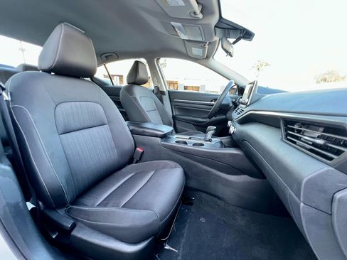 Used 2022 Nissan Altima 2.5 SV image 18