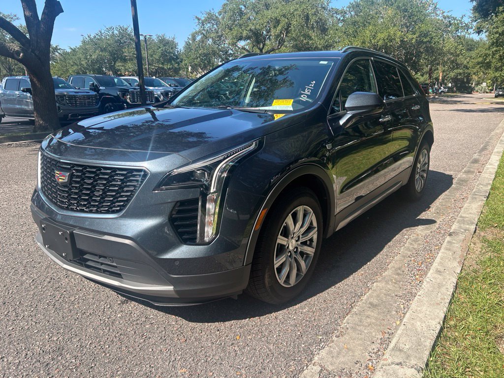Used 2020 Cadillac XT4 Premium Luxury FWD image 2