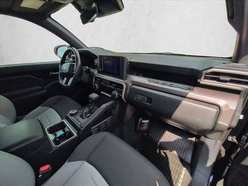 Used 2024 Toyota Tacoma TRD Sport RWD image 19