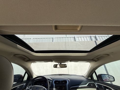 Used 2014 Ford Fusion Energi SE image 7