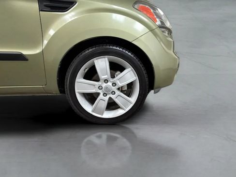 Used 2010 Kia Soul ! FWD image 23