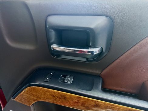 Used 2018 Chevrolet Silverado 2500 High Country image 30