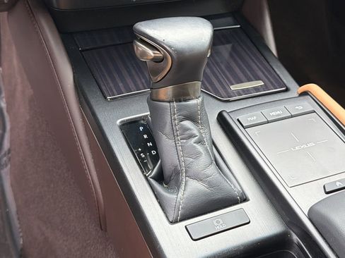 Used 2019 Lexus ES 350 w/ Accessory Package 2 FWD image 32