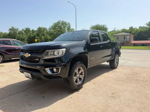 Used 2018 Chevrolet Colorado Z71 AWD/4WD image 4
