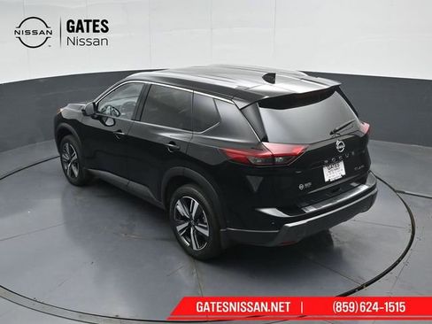 Used 2025 Nissan Rogue SL AWD/4WD image 54