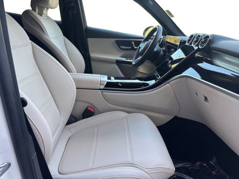 Used 2025 Mercedes-Benz GLC 300 image 15