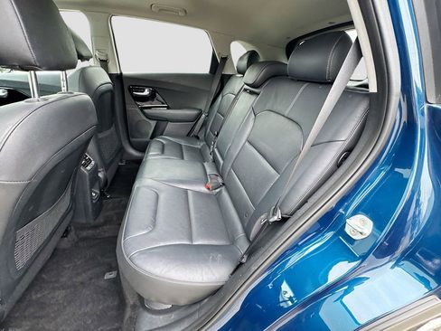 Used 2019 Kia Niro Touring FWD image 30