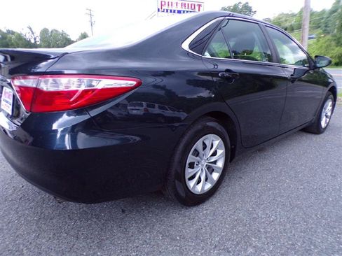 Used 2016 Toyota Camry LE FWD image 10
