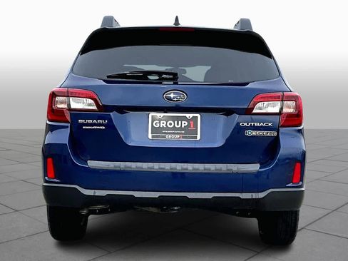 Used 2017 Subaru Outback 2.5i Premium image 4