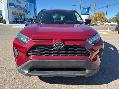 Used 2019 Toyota RAV4 LE image 8