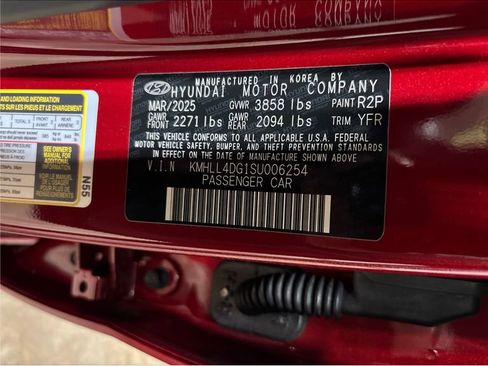 Certified 2025 Hyundai Elantra SE image 16