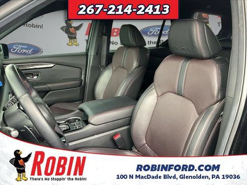 Used 2025 Honda Pilot Black Edition image 21