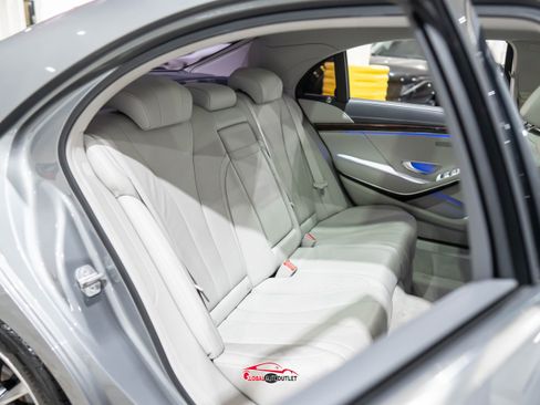 Used 2015 Mercedes-Benz S 550 Sedan image 18