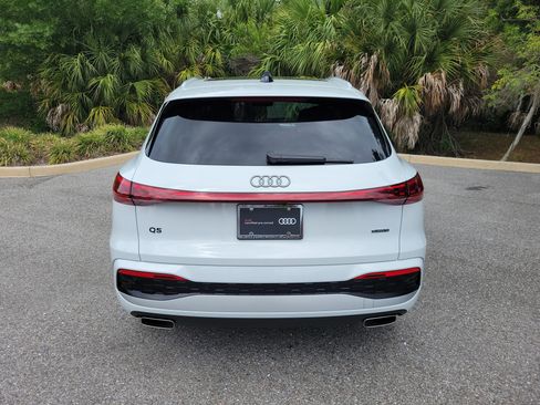 Used 2025 Audi Q5 Premium Plus w/ Premium Plus AWD/4WD image 5