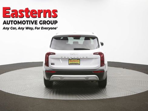 Used 2022 Kia Telluride LX AWD/4WD image 36