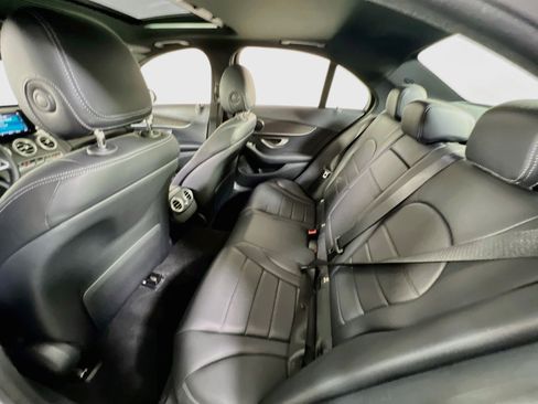Used 2019 Mercedes-Benz C 300 4MATIC Sedan image 24