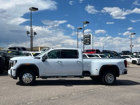 New 2026 GMC Sierra 3500 Denali w/ Denali Reserve Package AWD/4WD image 2
