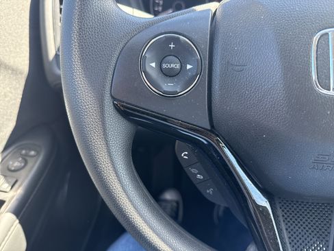 Certified 2022 Honda HR-V LX image 21