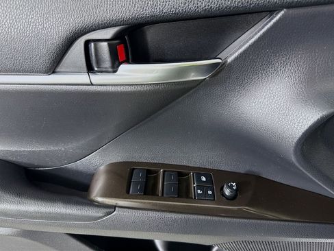 Used 2021 Toyota Camry LE FWD image 22
